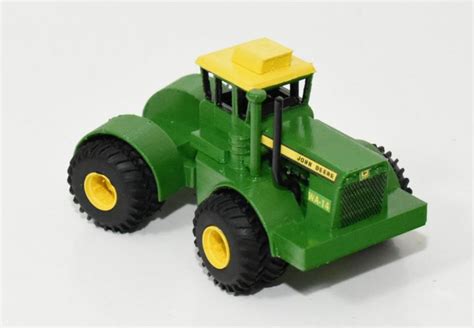 John Deere 1:64 Scale Loaders Vehicles for sale 